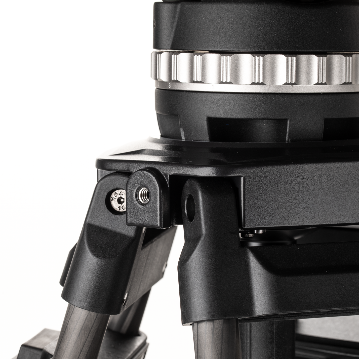 Sliding quick-release camera plate with measurement scale for balancing heavy rigs