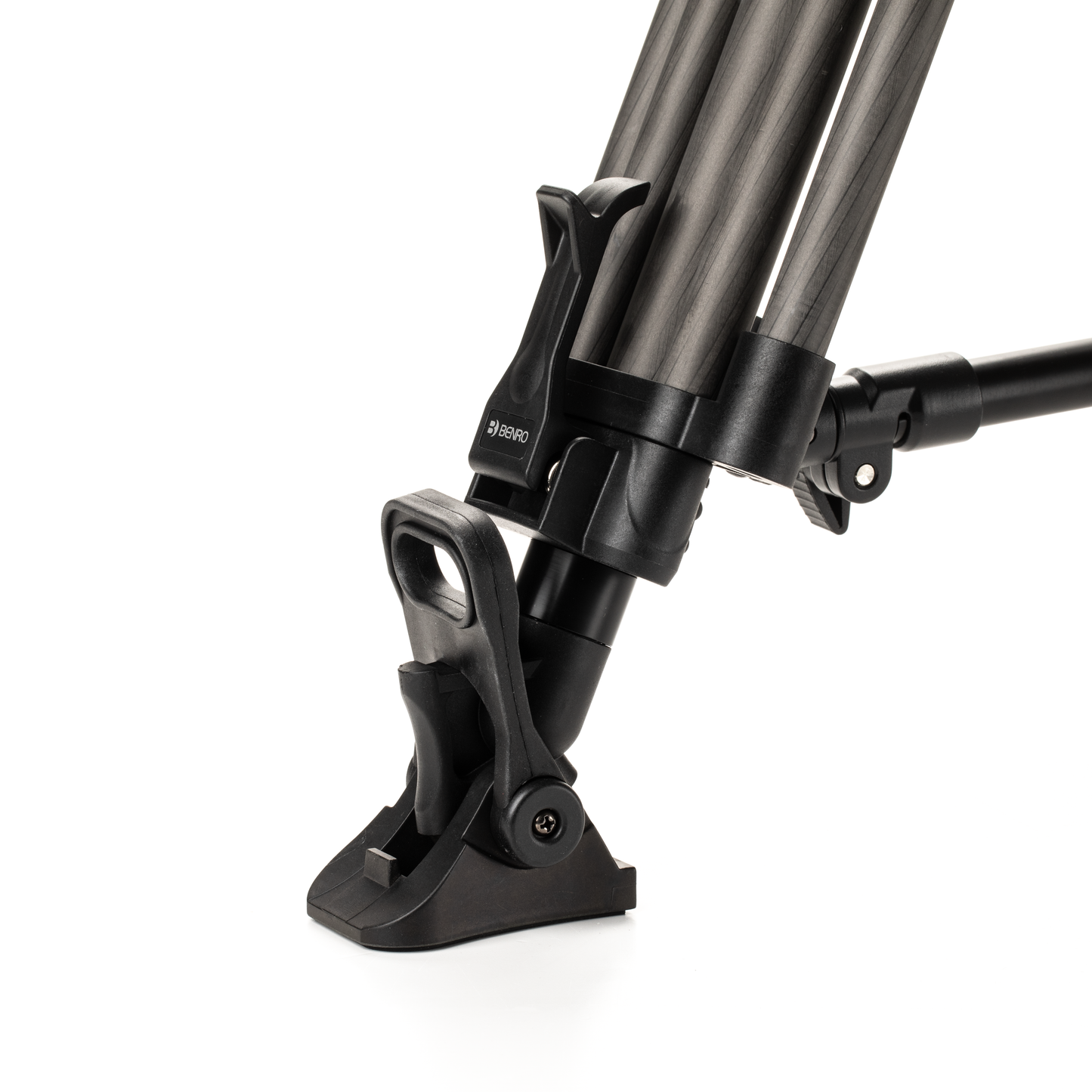 Rubber foot video tripod