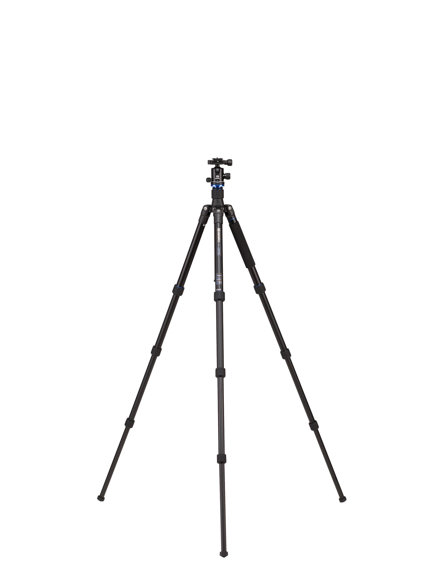 Benro traveller tripod - extended on the ground