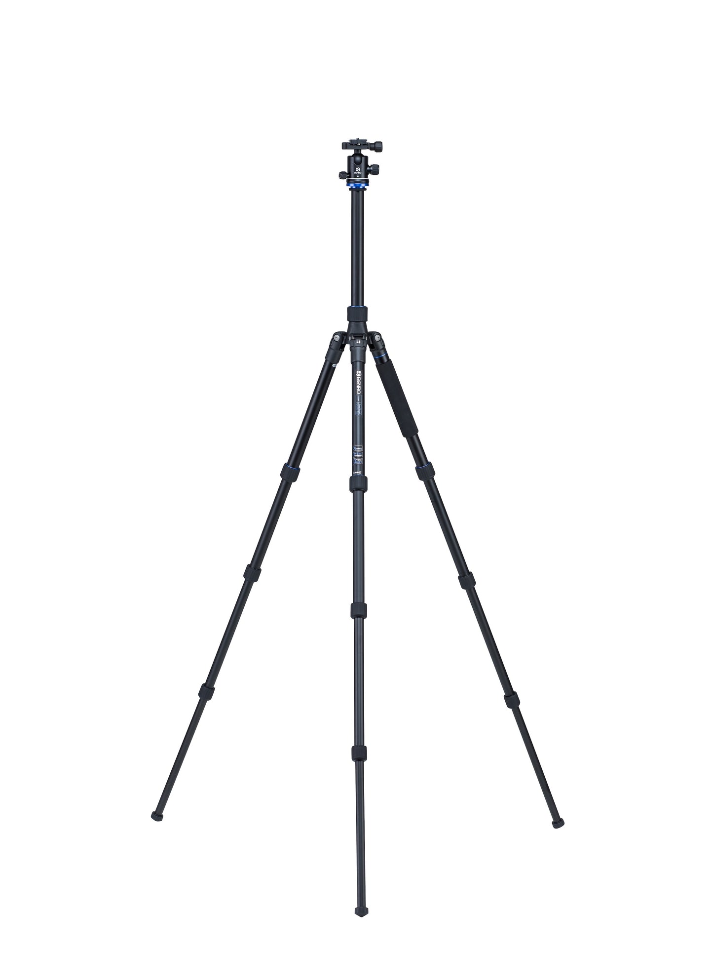 Benro traveller tripod - fully extended on the ground