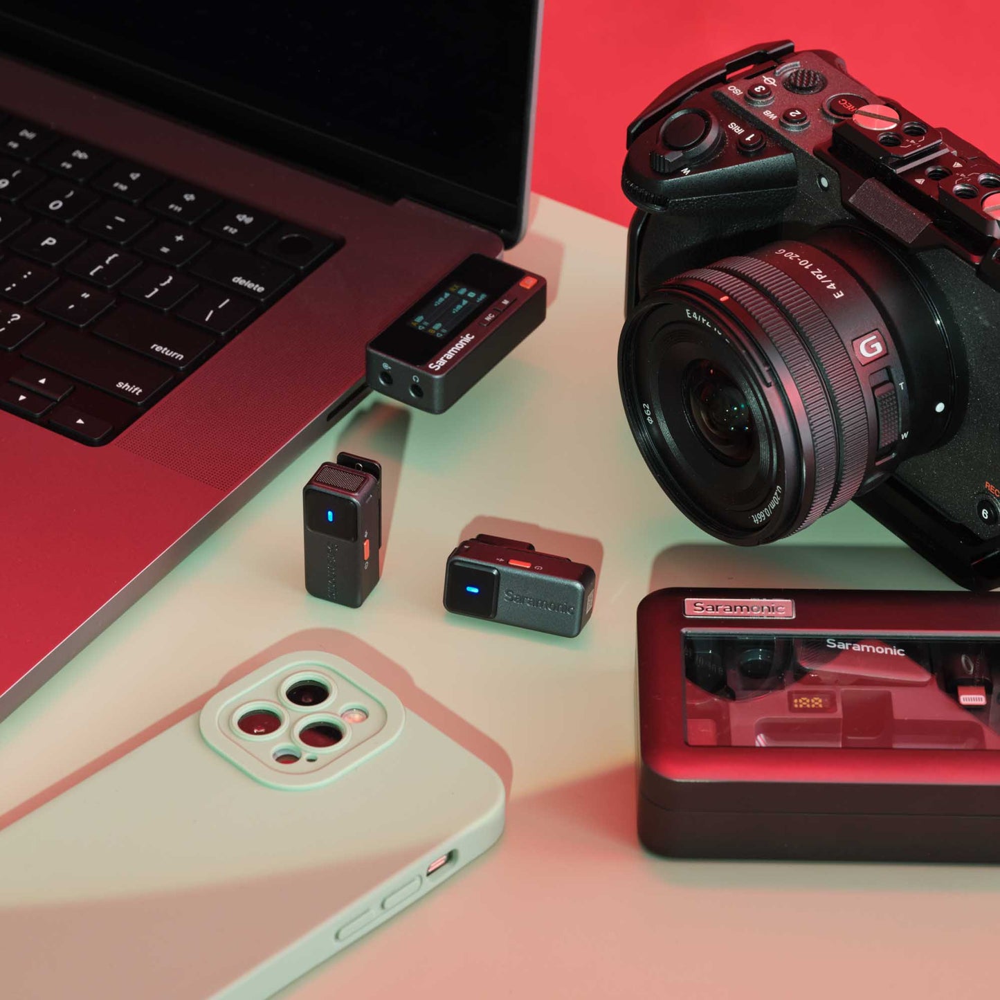 Professional wireless microphone kit with charging case - Saramonic Air