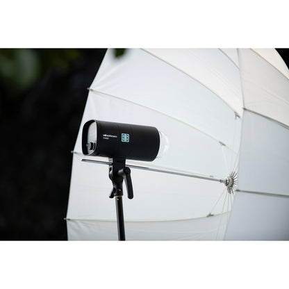 Elinchrom THREE with open flashtube for optimal light spread