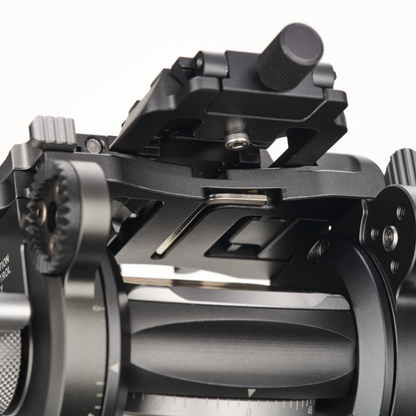 Independent pan and tilt lock knobs on the Benro FS36PRO compact video head.