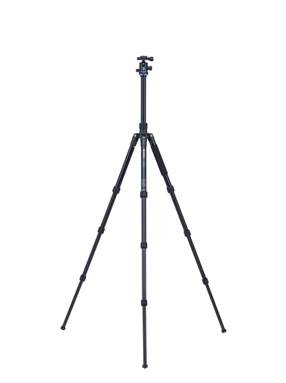 Benro traveller tripod - fully extended on the ground