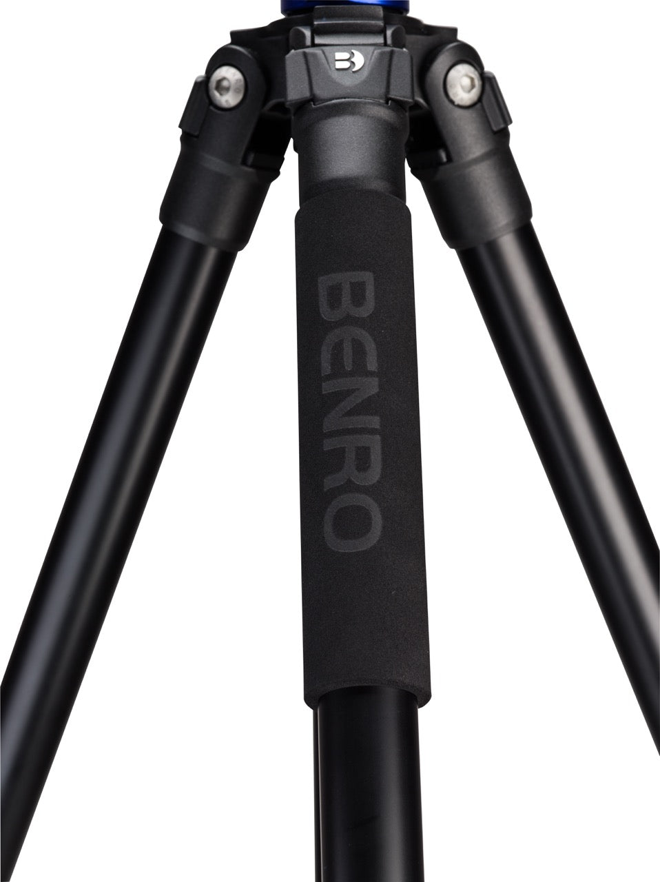 Close-up of the Benro TMA37AL magnesium casting and mounting platform.