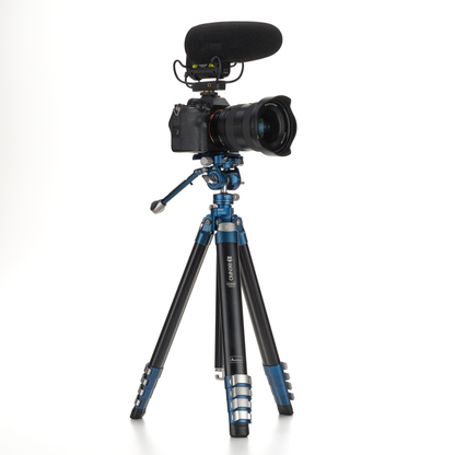 Side profile of the FS20PROC501 fluid head with the adjustable pan handle for smooth video pans and tilts.