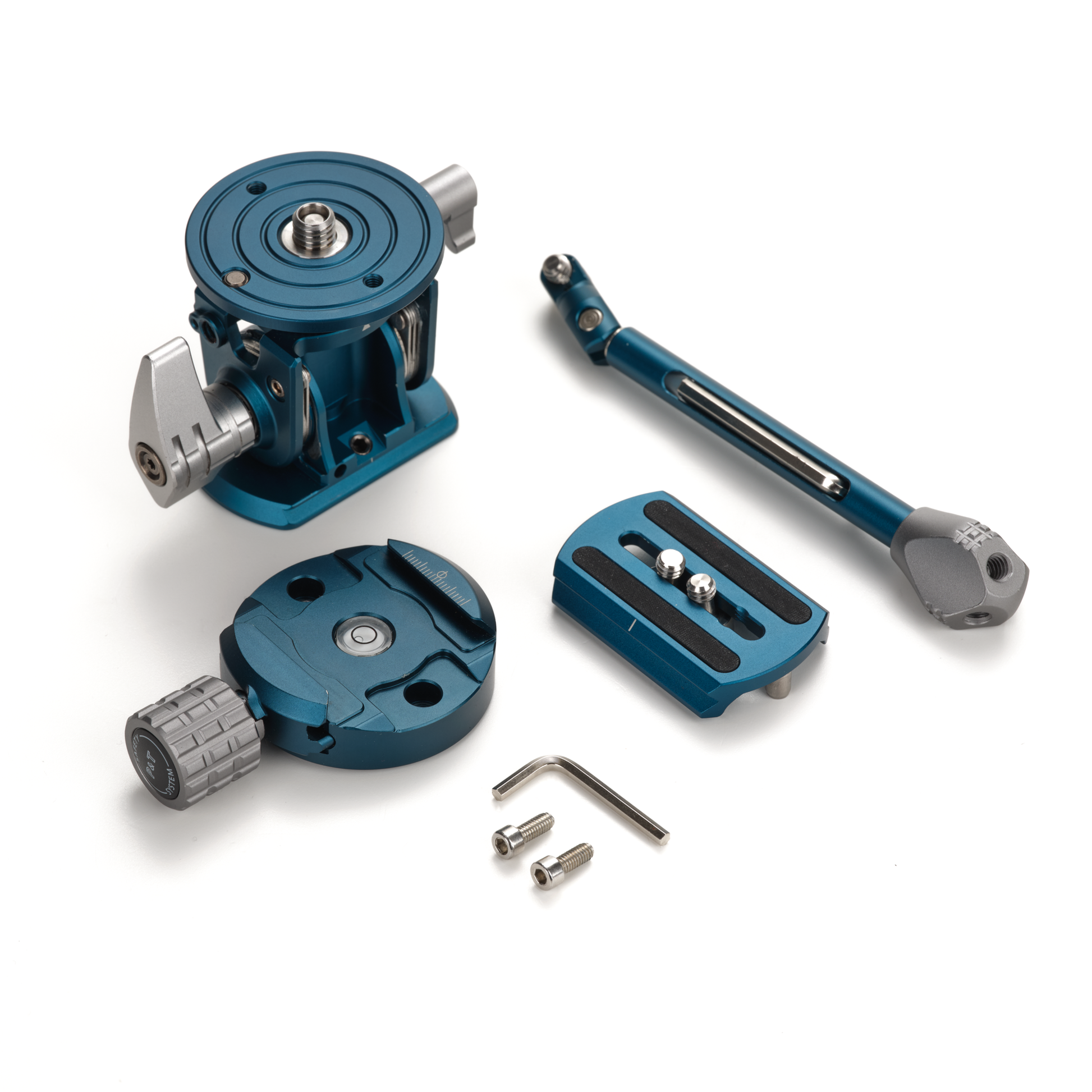 Rear view of the TH62 tilt head showing the bubble level and pan handle mounting point.