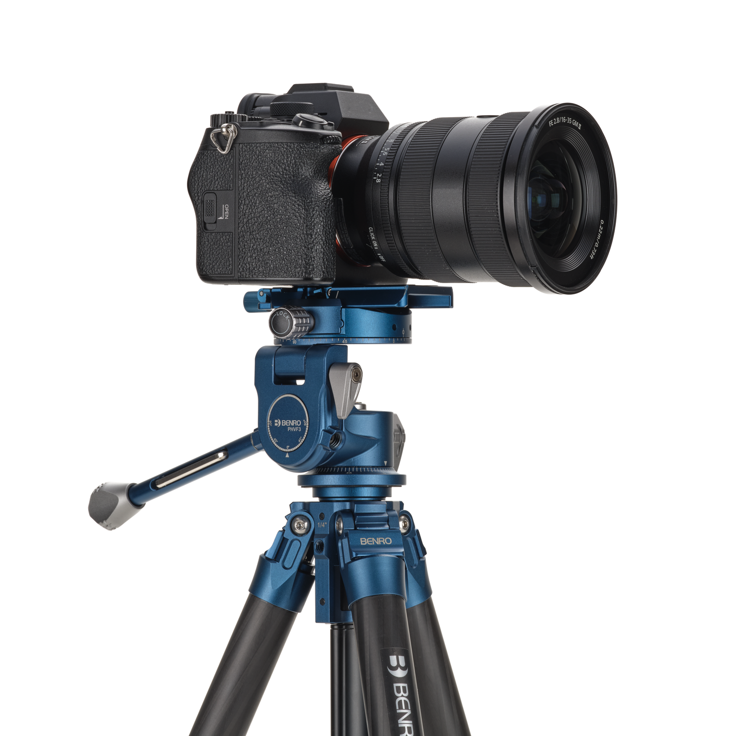 Benro Slim tripod: camera mounting on the tripod head.
