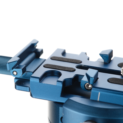 Smooth 90-degree tilt range for professional cinematography.