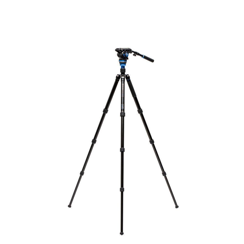 Benro Aero 6 PRO tripod with one leg detached and converted into a monopod.

