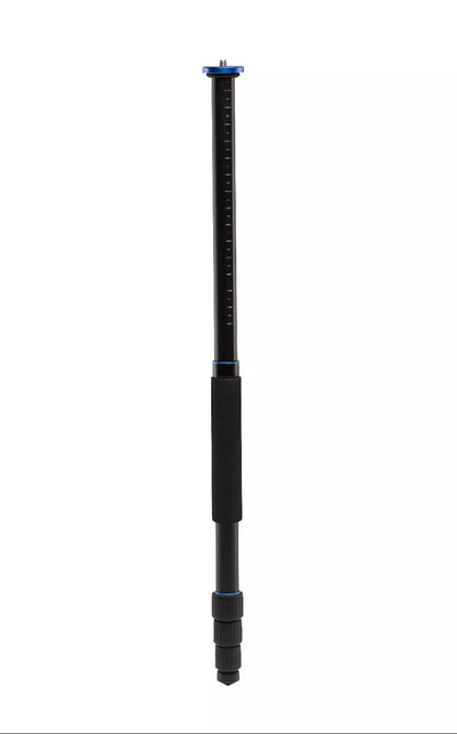 Lightweight 3.5 lb Benro GA268T tripod with carrying case for effortless transport.