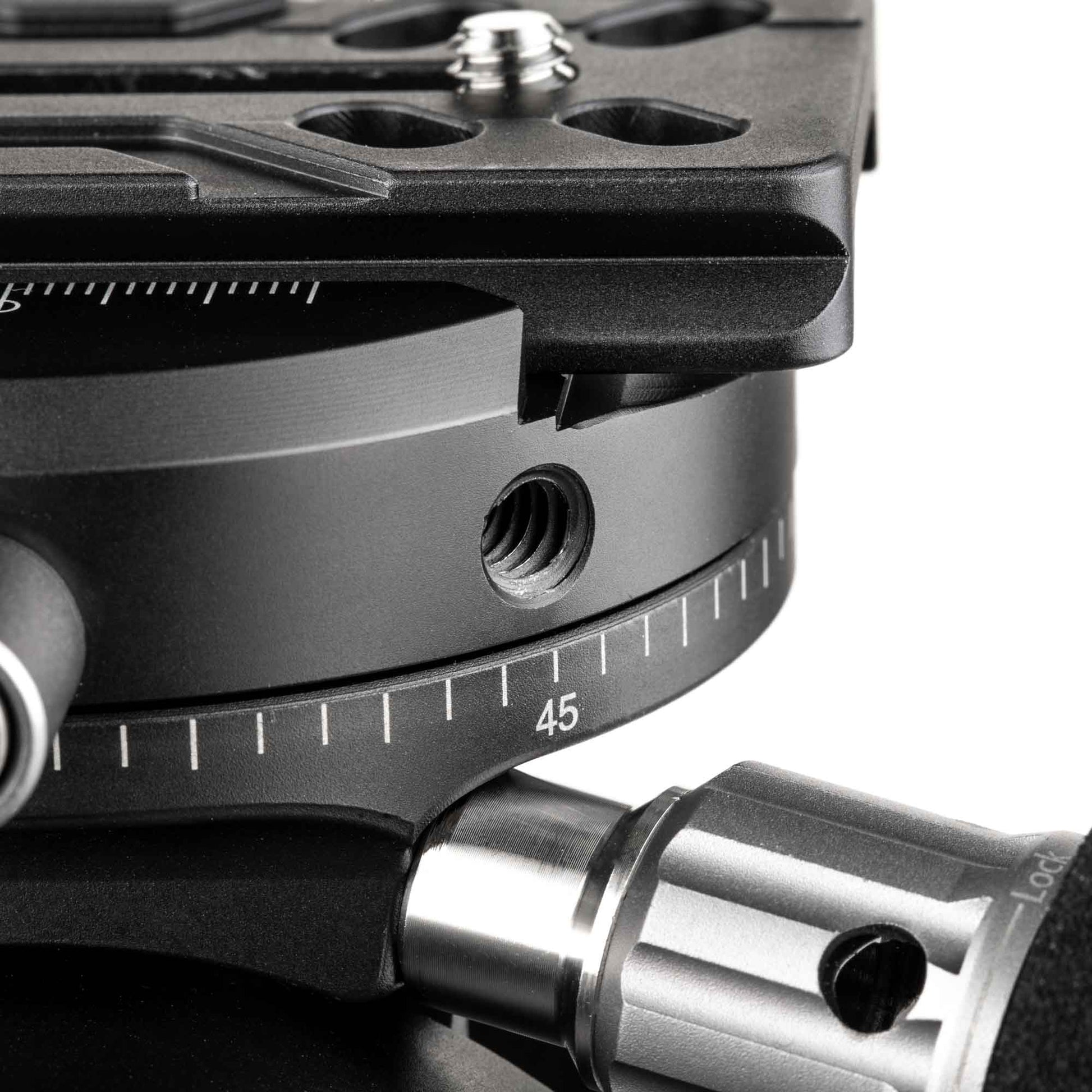 Quick-release safety lock mechanism on the WH15's Arca plate